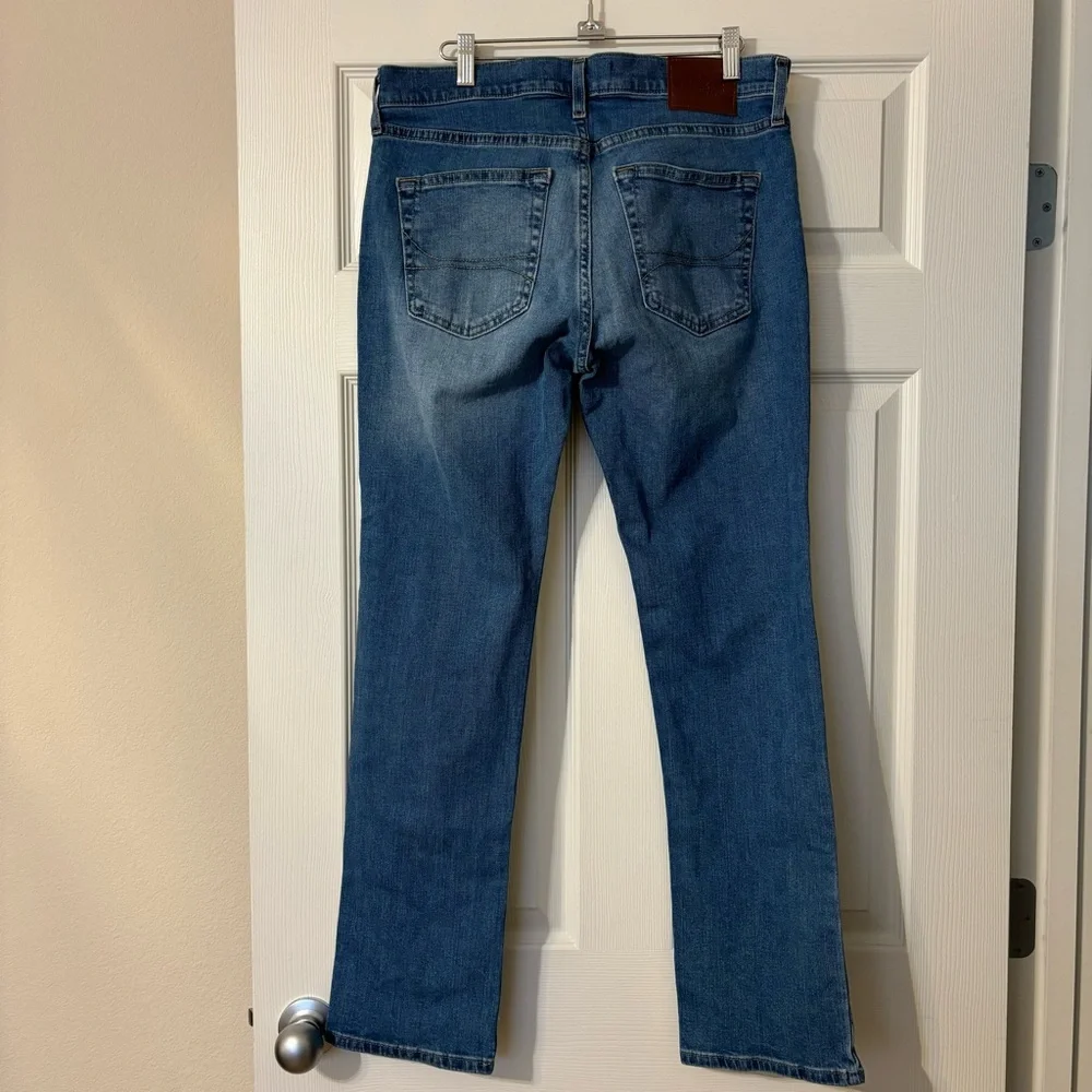 Hollister Slim Straight Epic Flex Jeans size 31X32 men’s